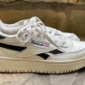 Reebok Leather Club C Double Sneaker size 6.5
